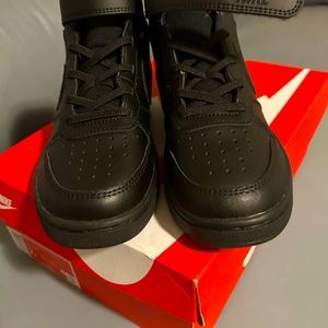 Nike boys sneakers size 2Y